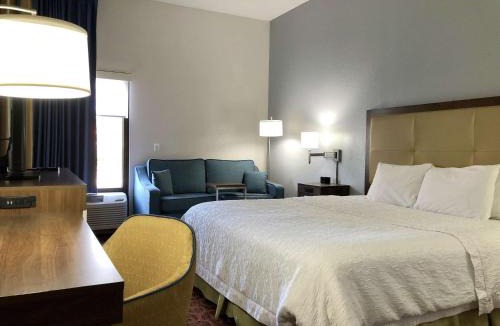 Spring Hill Hotel | Hampton Inn by Hilton Spring Hill