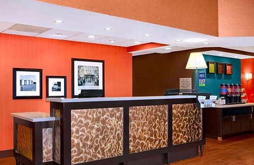 Bedford Park Hotel | Hampton Inn by Hilton Chicago-Midway Airport