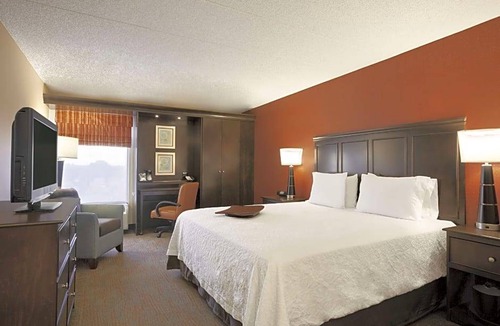 Bedford Park Hotel | Hampton Inn by Hilton Chicago-Midway Airport