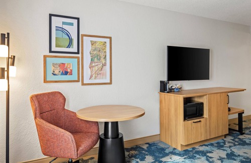 Carrollton Hotel | Hampton Inn Carrollton