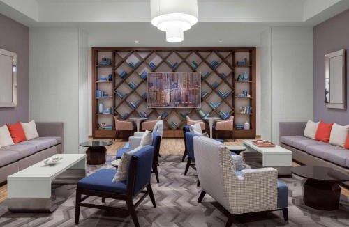 Near South Side Hotel | Hampton Inn Chicago McCormick Place