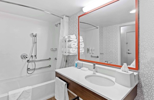 Naperville Hotel | Hampton Inn Chicago/Naperville