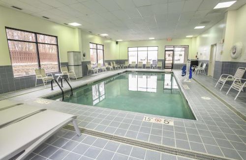 Willowville Hotel | Hampton Inn Cincinnati Eastgate