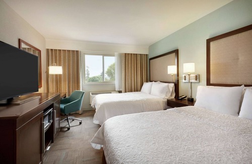 Clackamas Hotel | Hampton Inn Clackamas