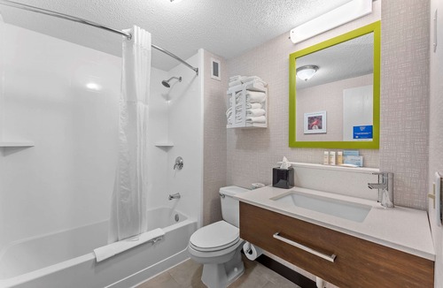 Westlake Hotel | Hampton Inn Cleveland-Westlake