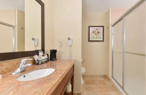 Clinton Hotel | Hampton Inn Clinton, IA