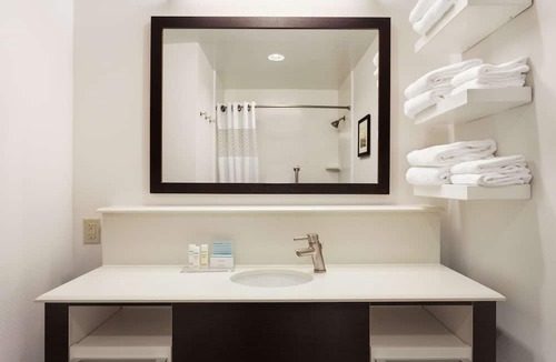 Burlington Hotel | Hampton Inn Colchester