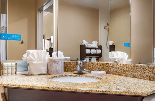 Columbus Hotel | Hampton Inn Columbus-West