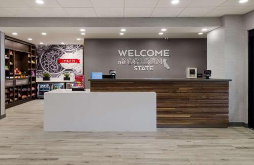 Concord Hotel | Hampton Inn Concord