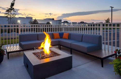 Crown Point Hotel | Hampton Inn Crown Point, In