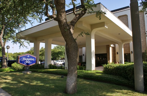 Addison Hotel | Hampton Inn Dallas-Addison