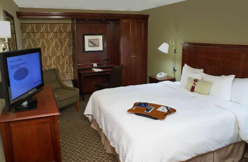 Addison Hotel | Hampton Inn Dallas-Addison