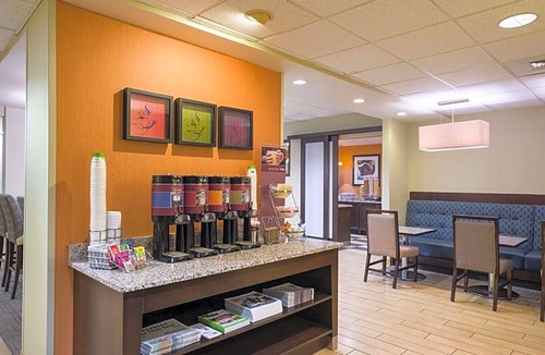 Danville Hotel | Hampton Inn Danville