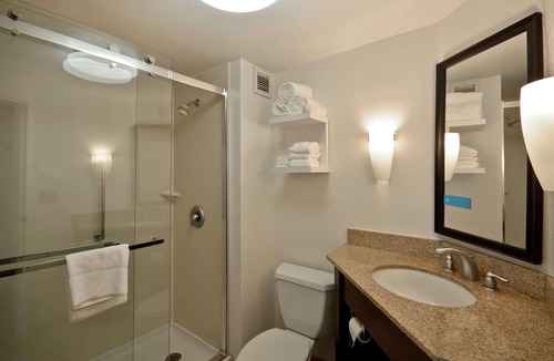 Madison Heights Hotel | Hampton Inn Detroit/Madison Heights/South Troy