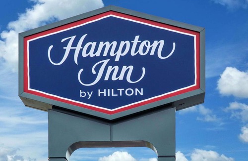 Douglas Hotel | Hampton Inn Douglas