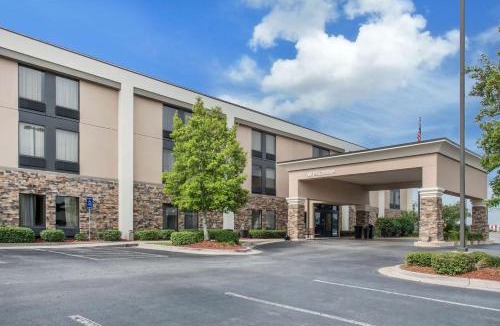 Douglas Hotel | Hampton Inn Douglas