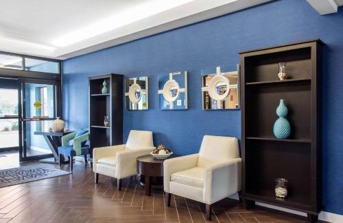 Douglas Hotel | Hampton Inn Douglas