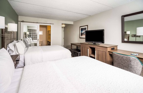 Dover Hotel | Hampton Inn Dover