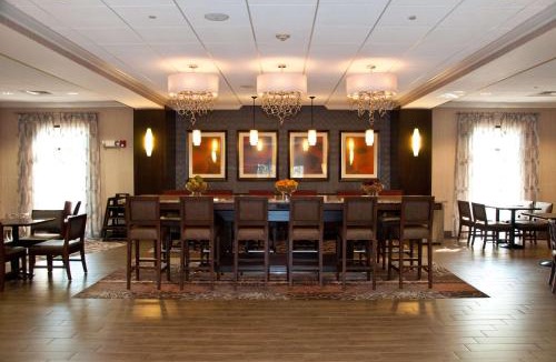 Warrington Hotel | Hampton Inn Doylestown