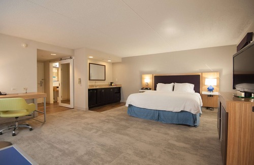 Warrington Hotel | Hampton Inn Doylestown