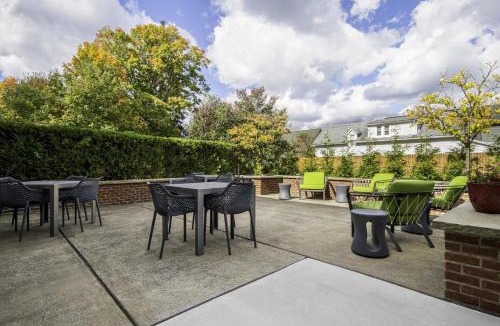 East Aurora Hotel | Hampton Inn East Aurora