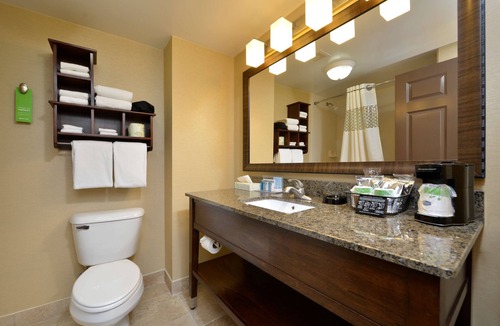 East Aurora Hotel | Hampton Inn East Aurora