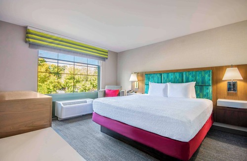 East Aurora Hotel | Hampton Inn East Aurora