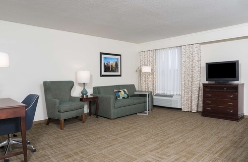 East Lansing Hotel | Hampton Inn East Lansing