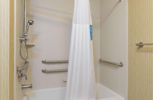 East Lansing Hotel | Hampton Inn East Lansing