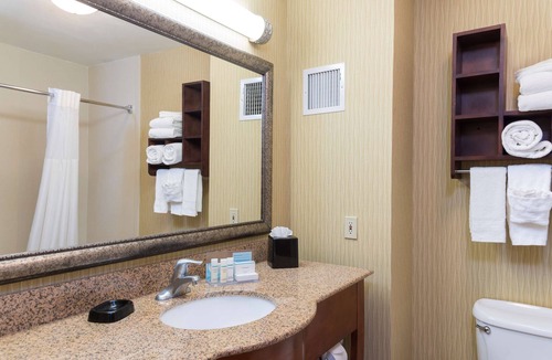 East Lansing Hotel | Hampton Inn East Lansing