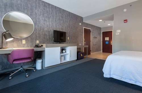 East Windsor Hotel | Hampton Inn East Windsor