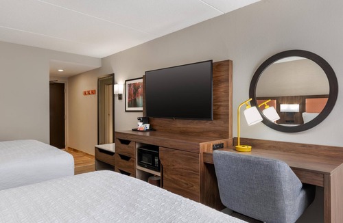 Eden Hotel | Hampton Inn Eden