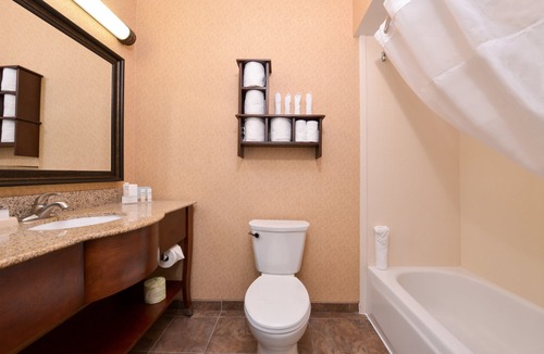 Elkhart Hotel | Hampton Inn Elkhart IN