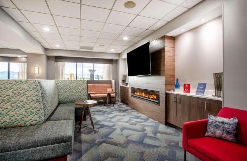 Leadsville Hotel | Hampton Inn Elkins
