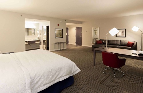 Emerson Hotel | Hampton Inn Emerson LakePoint