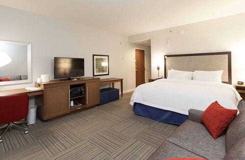 Emerson Hotel | Hampton Inn Emerson LakePoint