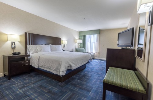 Western Hotel | Hampton Inn Eugene