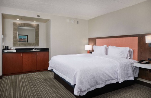 Fairfax Hotel | Hampton Inn Fairfax City