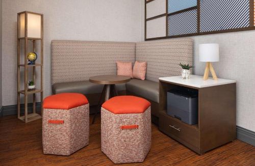 Fairmont Hotel | Hampton Inn Fairmont