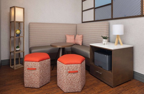 Fairmont Hotel | Hampton Inn Fairmont