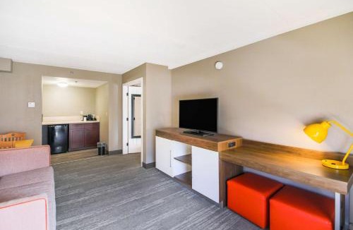 North Westport Hotel | Hampton Inn Fall River/Westport