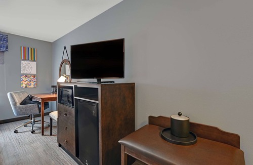 Farmington Hotel | Hampton Inn Farmington