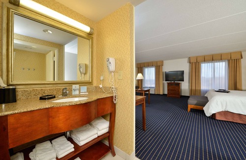 Farmville Hotel | Hampton Inn Farmville, VA