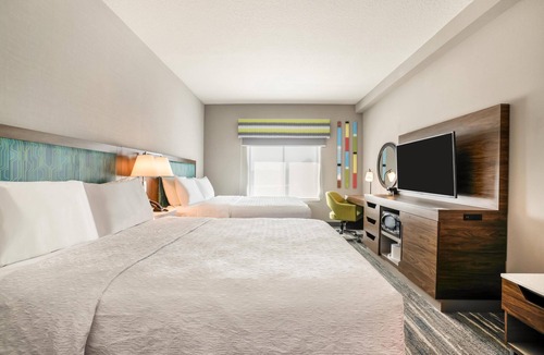 Fort Myers River District Hotel | Hampton Inn Fort Myers Downtown