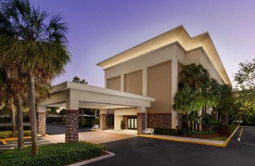 Oakland Park Hotel | Hampton Inn Ft. Lauderdale-Cypress Creek