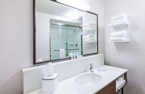 New Century Hotel | Hampton Inn Gardner Conference Center