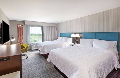 New Century Hotel | Hampton Inn Gardner Conference Center