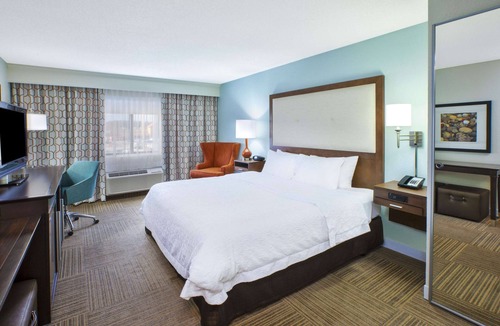Gaylord Hotel | Hampton Inn Gaylord