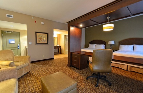 Geneseo Hotel | Hampton Inn Geneseo