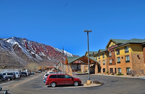 Glenwood Springs Hotel | Hampton Inn Glenwood Springs